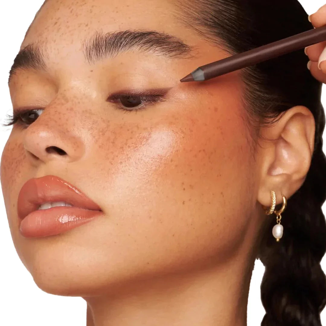 LastLiner – O Lápis de Olhos 24HR Que Define, Protege e Realça Sem Borrar